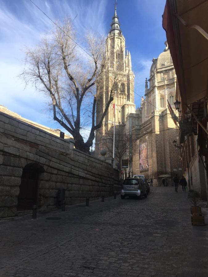 Apartamentos Catedral Escalinata Толедо Стая снимка